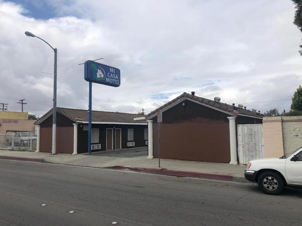 Mi Casa Motel Lynwood Exterior foto