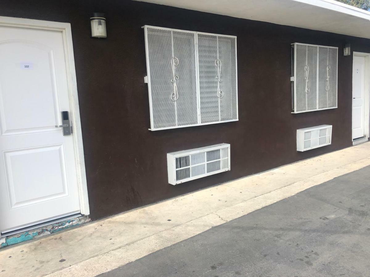 Mi Casa Motel Lynwood Exterior foto